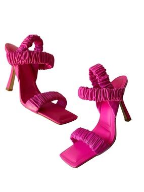 Gianni Bini Vanya Hot Pink Ruched Square Toe Heels Size 7.5 NWOB
